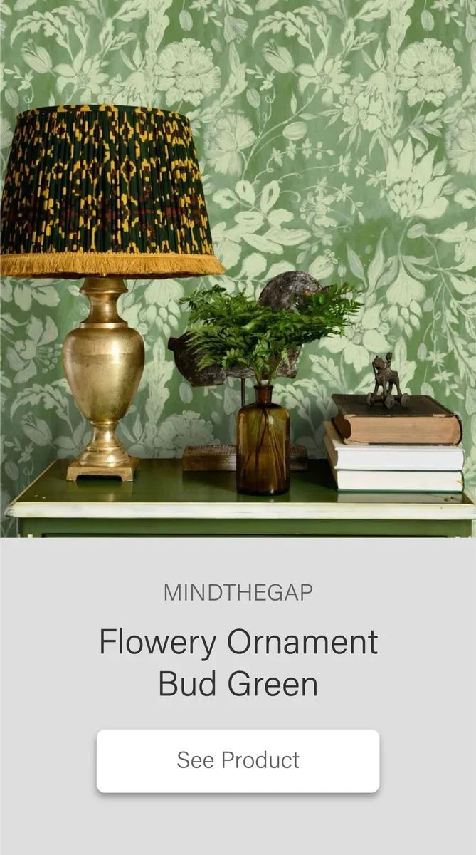 Flowery ornament bud green